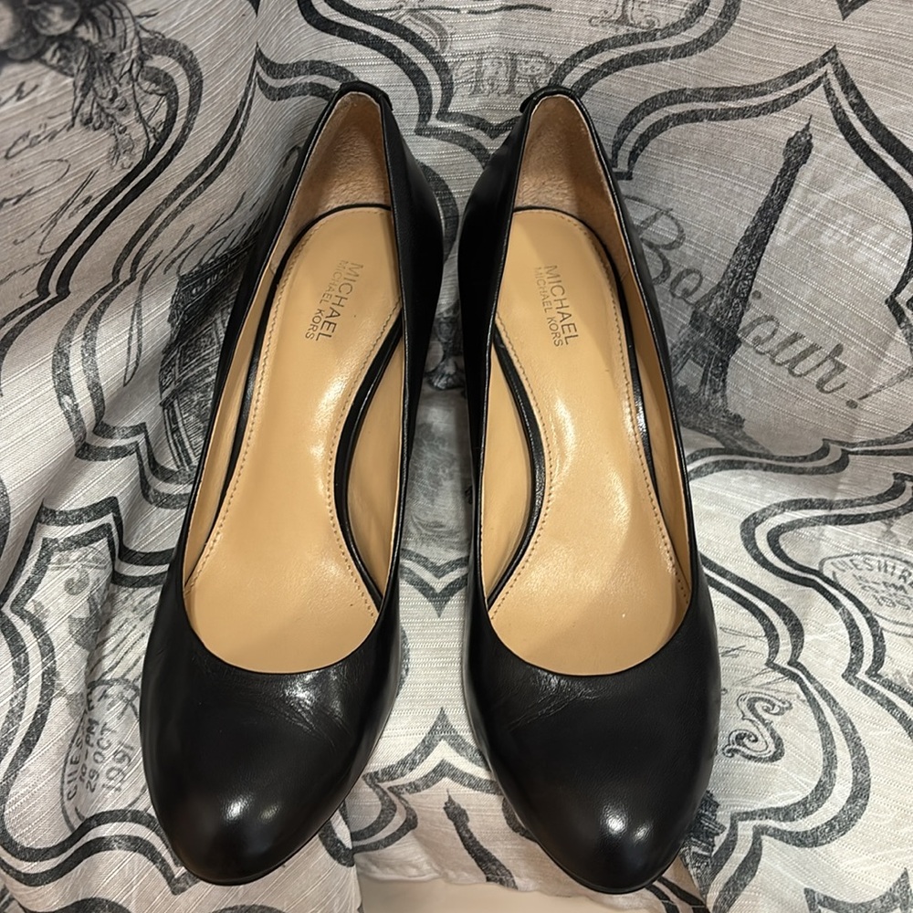 Michael Kors Black Pump | 7.5 M